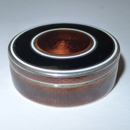 STUNNING FRENCH SILVER GUILLOCHE ENAMEL PILL BOX - ADDITIONAL PHOTO 1