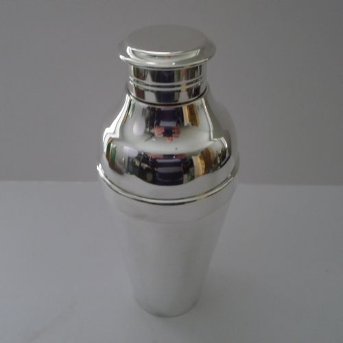 fig 1. Christofle Gallia Ondulations Cocktail Shaker by Luc Lanel c.1935