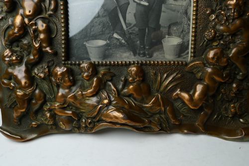 MAGNIFICENT LARGE ANTIQUE FRENCH PHOTOGRAPH PICTURE FRAME C1900 CHERUBS - ADDITIONAL PHOTO 3