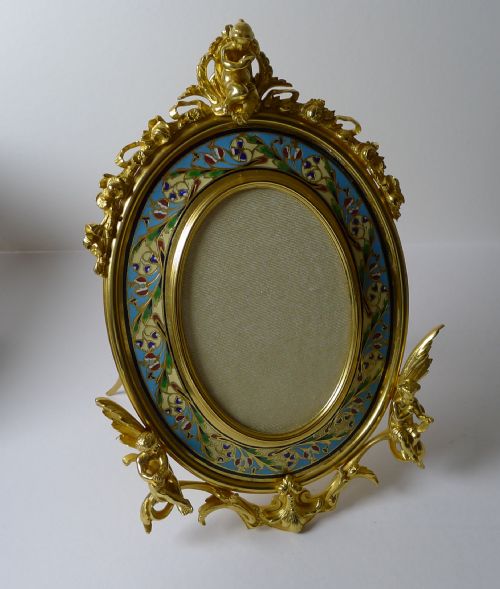 FINE ANTIQUE FRENCH GILDED BRONZE AND CHAMPLEVE ENAMEL PHOTOGRAPH FRAME C1890 CHERUBS - ADDITIONAL PHOTO 2
