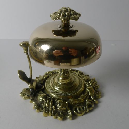 ANTIQUE ENGLISH POLISHED BRASS COUNTER DESK BELL C1890 - ADDITIONAL PHOTO 2