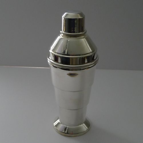 Top Notch Vintage English Art Deco Cocktail Shaker by A.l. Davenport C.1930