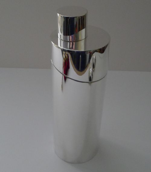 Lino Sabattini for Christofle - "Windsor" Cocktail Shaker Designed in 1956