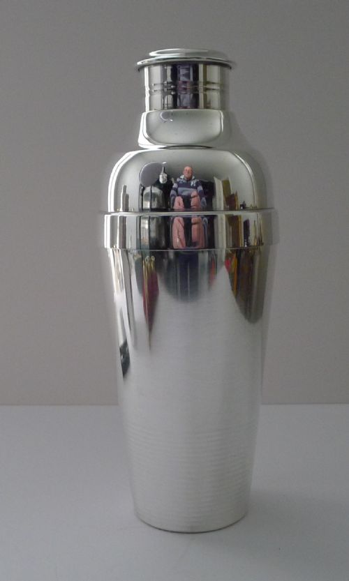 Christofle Gallia Ondulations Cocktail Shaker by Luc Lanel C.1935