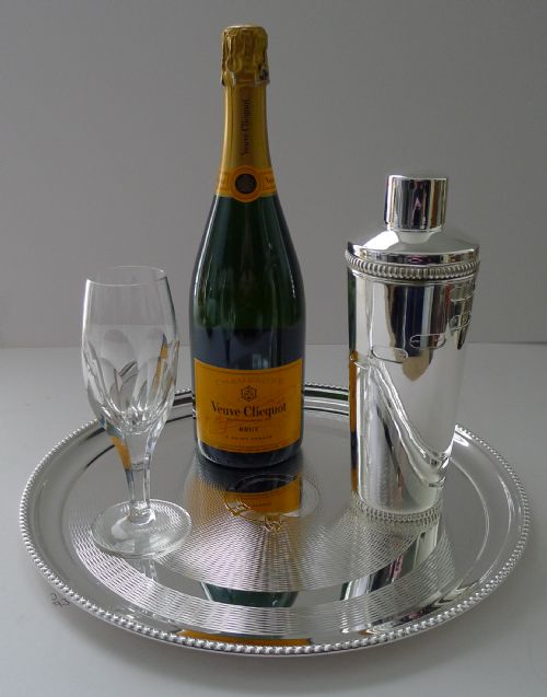 SILVER PLATED CIRCULAR COCKTAIL TRAY BY WALKER HALL C1900 - ADDITIONAL PHOTO 10
