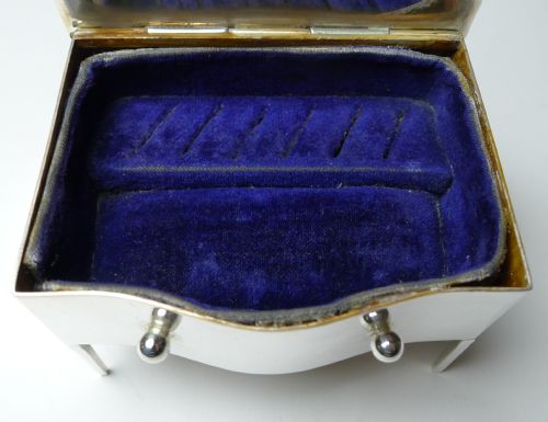 ENGLISH STERLING SILVER JEWELLERY BOX IN THE FORM OF A DRESSING TABLE DRESSER - ADDITIONAL PHOTO 13