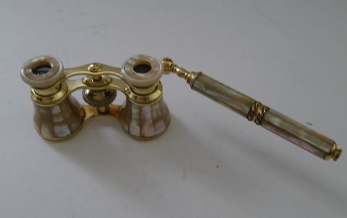 SUPERB PAIR FRENCH MOTHER OF PEARL OPERA GLASSES C1910 - ADDITIONAL PHOTO 3