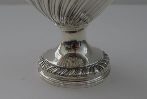 GEORGE LLL SOLID STERLING SILVER TEA CADDY 1769 - ADDITIONAL PHOTO 3