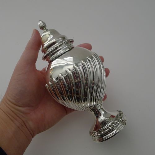 GEORGE LLL SOLID STERLING SILVER TEA CADDY 1769 - ADDITIONAL PHOTO 5