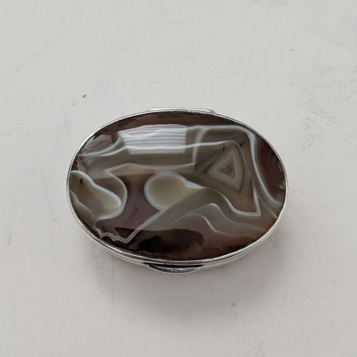 ANTIQUE ENGLISH STERLING SILVER AGATE SNUFF BOX BY HILLIARD THOMASON 1902 - ADDITIONAL PHOTO 3