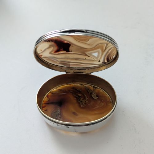 ANTIQUE ENGLISH STERLING SILVER AGATE SNUFF BOX BY HILLIARD THOMASON 1902 - ADDITIONAL PHOTO 6