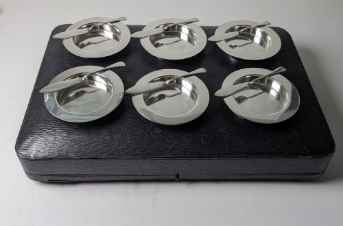 ASPREY CO SET SIX STERLING SILVER BUTTER DISHES AND KNIVES 1909 - ADDITIONAL PHOTO 1