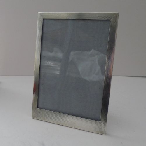 LARGE ENGLISH SILVER ENGINETURNED PHOTOGRAPH FRAME - ADDITIONAL PHOTO 8