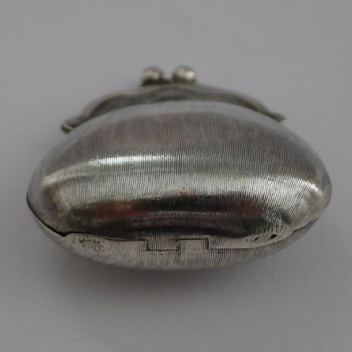 GUCCI ITALY SOLID STERLING SILVER NOVELTY PILL BOX C1950 - ADDITIONAL PHOTO 2