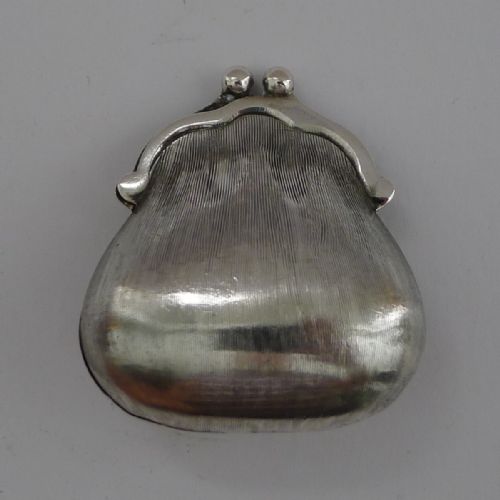 GUCCI ITALY SOLID STERLING SILVER NOVELTY PILL BOX C1950 - ADDITIONAL PHOTO 3