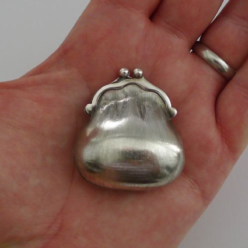 GUCCI ITALY SOLID STERLING SILVER NOVELTY PILL BOX C1950 - ADDITIONAL PHOTO 10