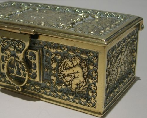 Adorable Heavy Cast Jewelry Casket / Box - Cherubs - French
