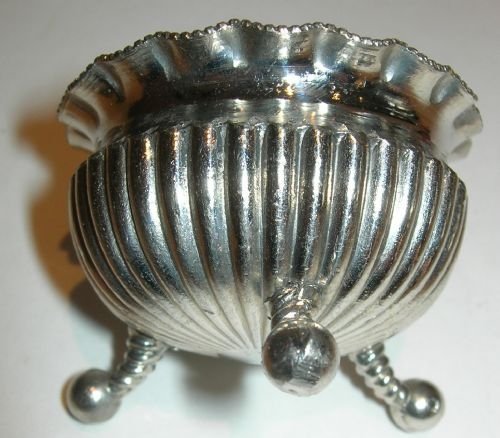 fig 2. Exquisite Boxed Victorian Silver Plated Salts and Spoons