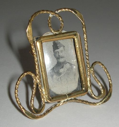 Lovely Victorian Miniature Gilded Brass Ribbon Frame