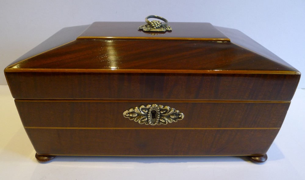 Elegant English Regency Mahogany Jewellery or Desk Box c.1820