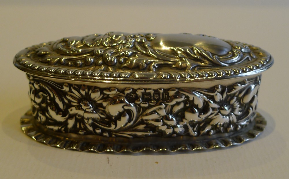 Antique English Sterling Silver Ring Box For Two Rings - 1903
