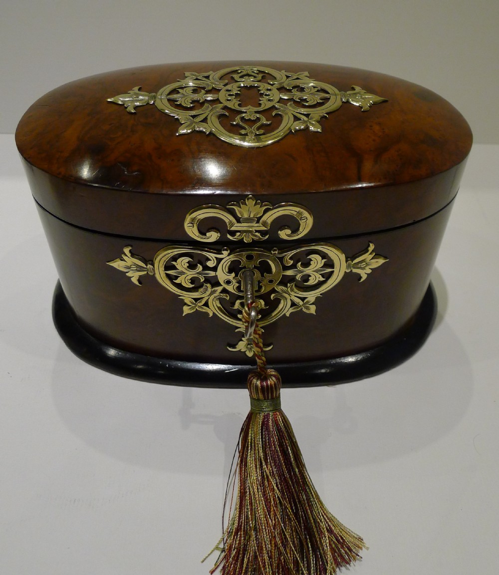 Top-Notch Antique English Burl Walnut Tea Caddy by Pearce, London c.1860