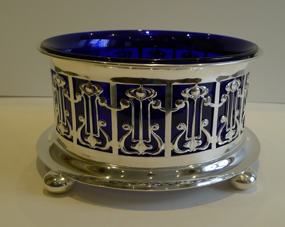 Magnificent Large Antique English Art Nouveau Silver Plated Dish or Bowl by Roberts & Belk