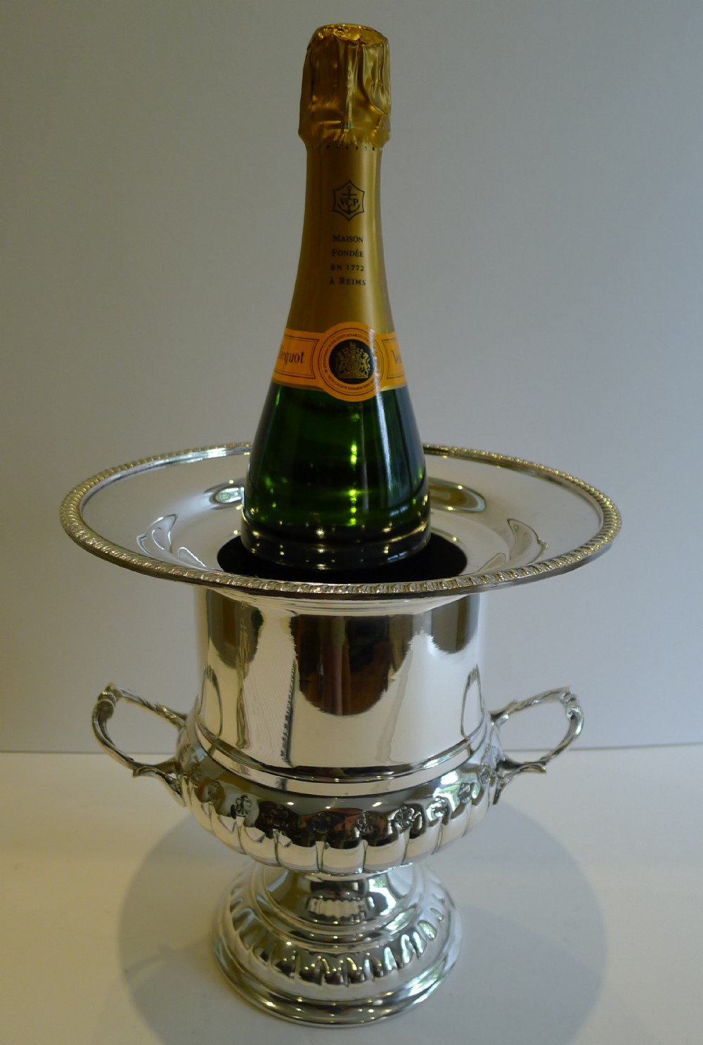 Early Twentieth Century English Silver Plated Wine or Champagne Cooler With Original Liner c.1920