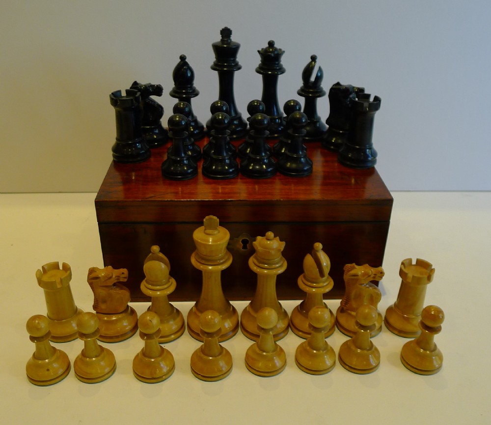 Antique English Weighted Boxwood Chess Set With Storage Box c.1910
