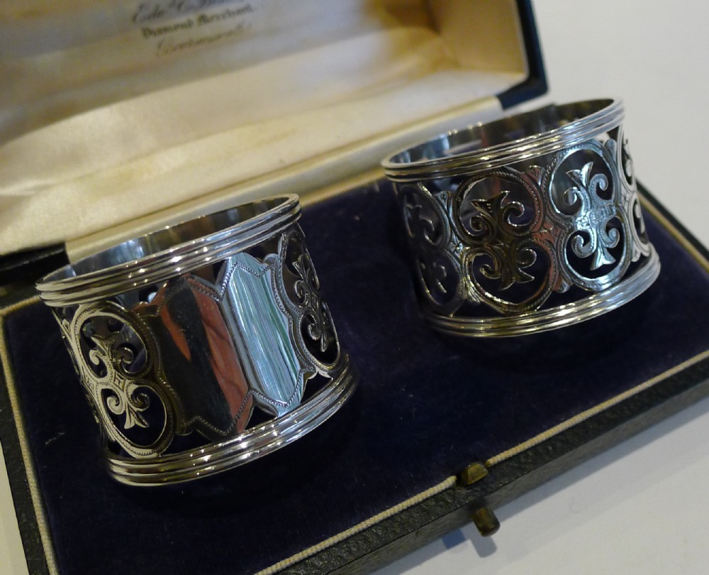 Pair Boxed Antique English Sterling Silver Napkin Rings - 1903