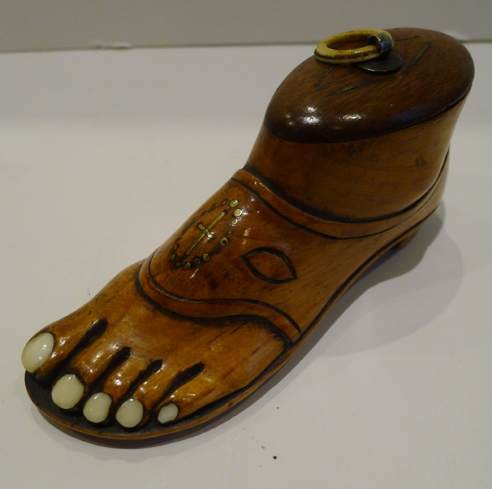Antique Figural Olivewood & Ivory Jerusalem Snuff Box c.1880