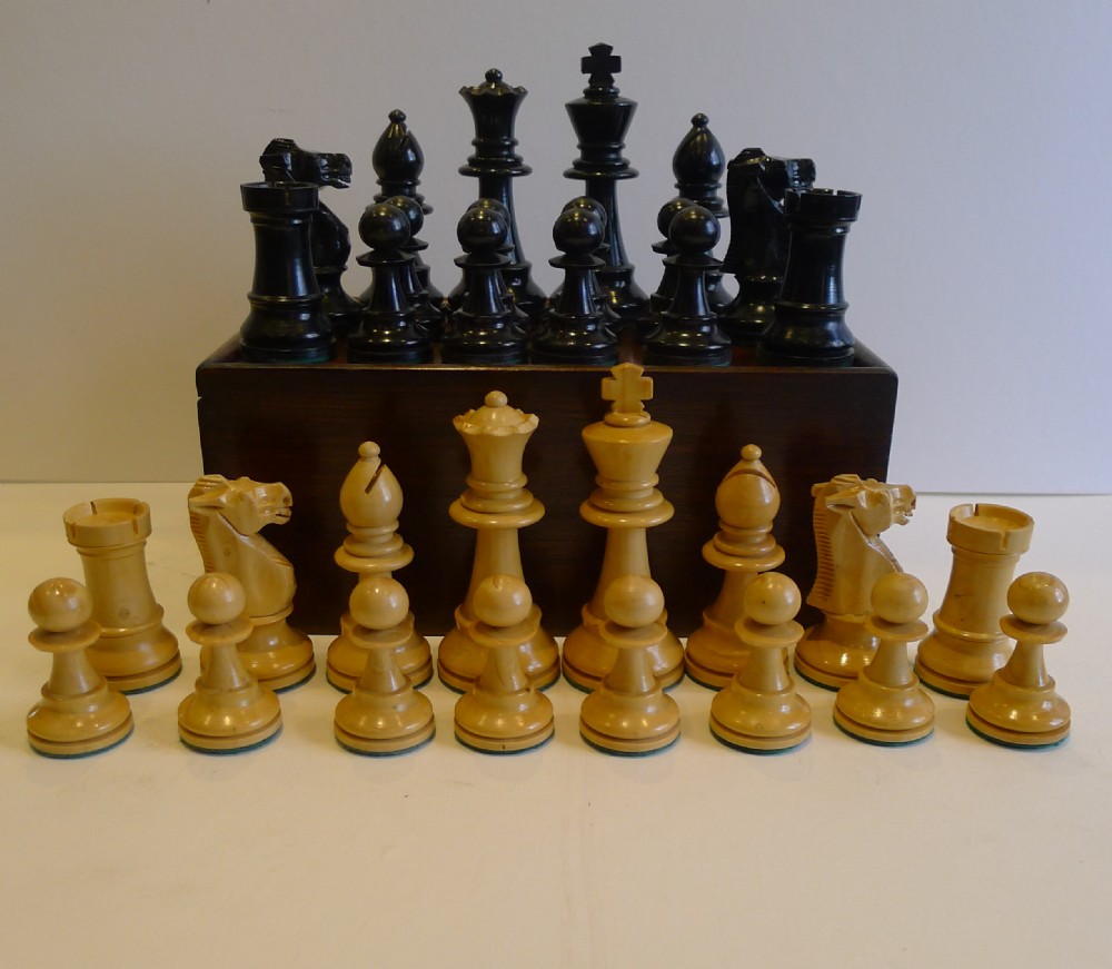 Large Antique English Weighted Boxwood Chess Set With Storage Box c.1910