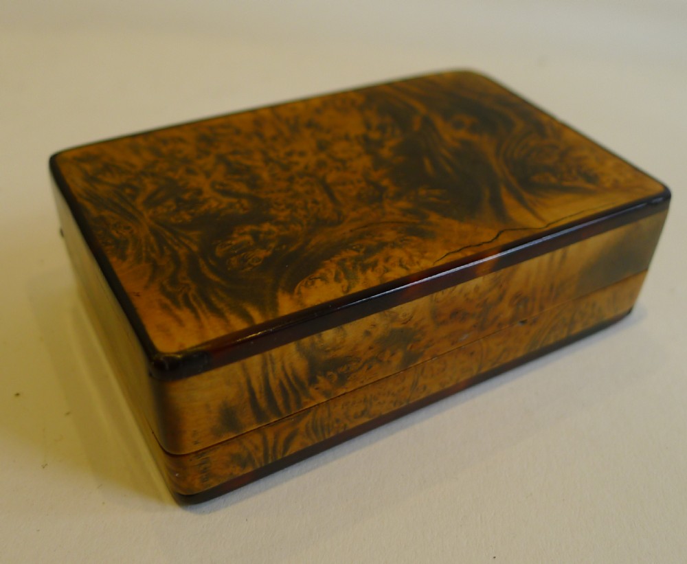 Handsome English Georgian Burr Mulberry Snuff Box Trimmed and Lined in Tortoiseshell c.1820