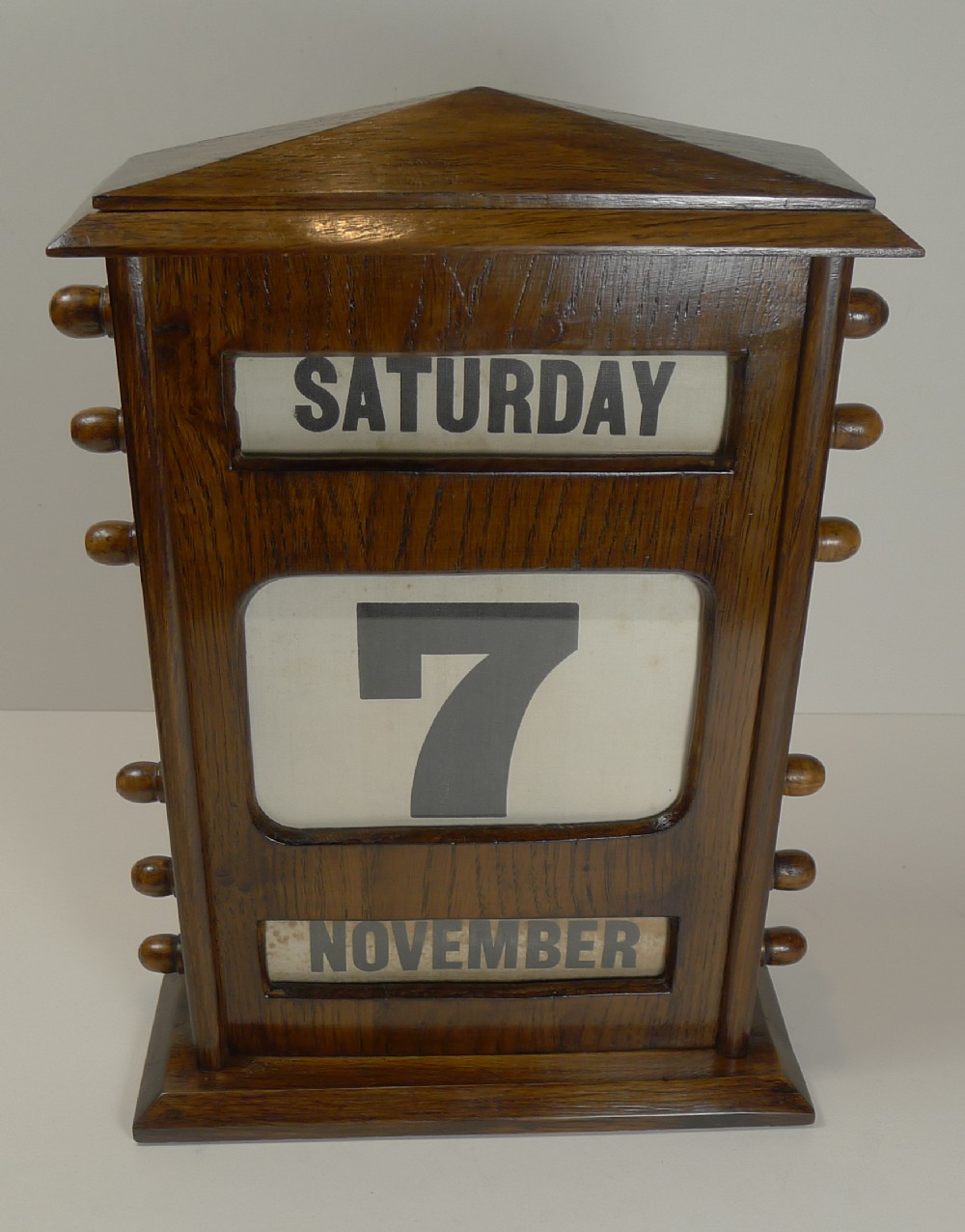Large Antique English Oak Perpetual Desk Calendar c.1900