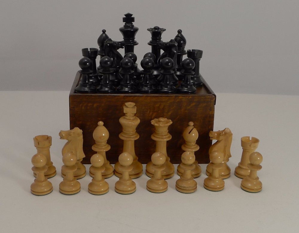 Large Antique English Weighted Boxwood Chess Set With Storage Box c.1910