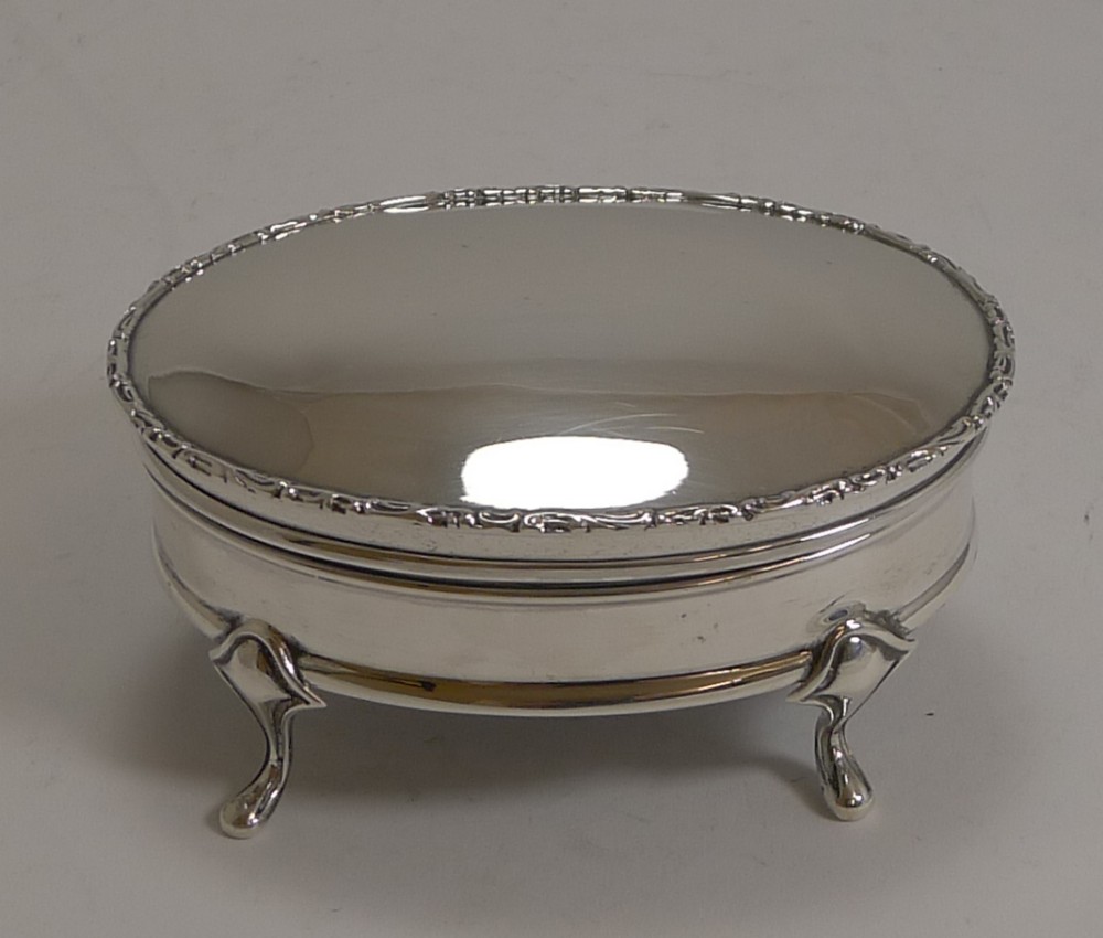 Elegant English Sterling Silver Jewellery Box - 1920