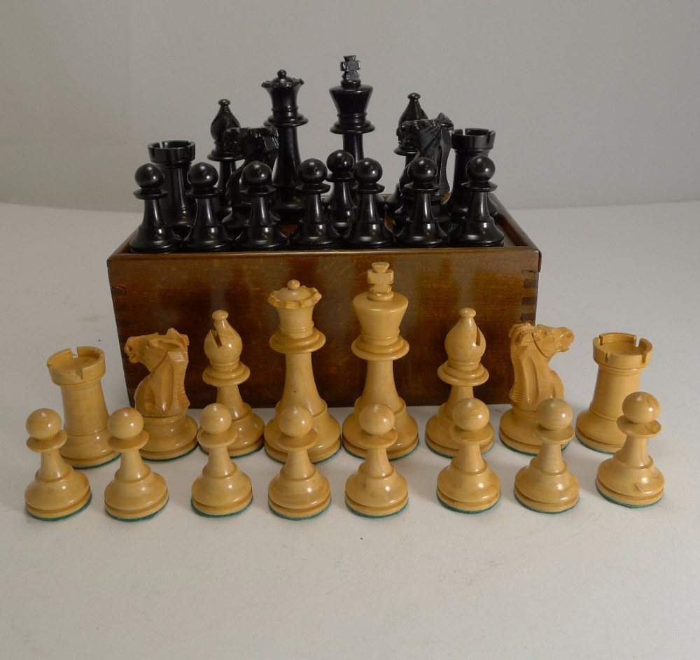 Large Antique English Weighted Boxwood Chess Set With Storage Box c.1910