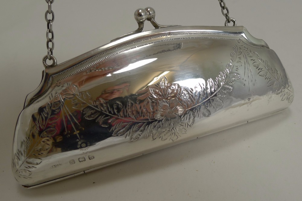 Pretty Antique English Sterling Silver Purse - 1917 View IV