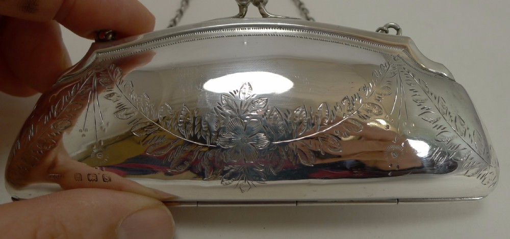 Pretty Antique English Sterling Silver Purse - 1917 View VIII