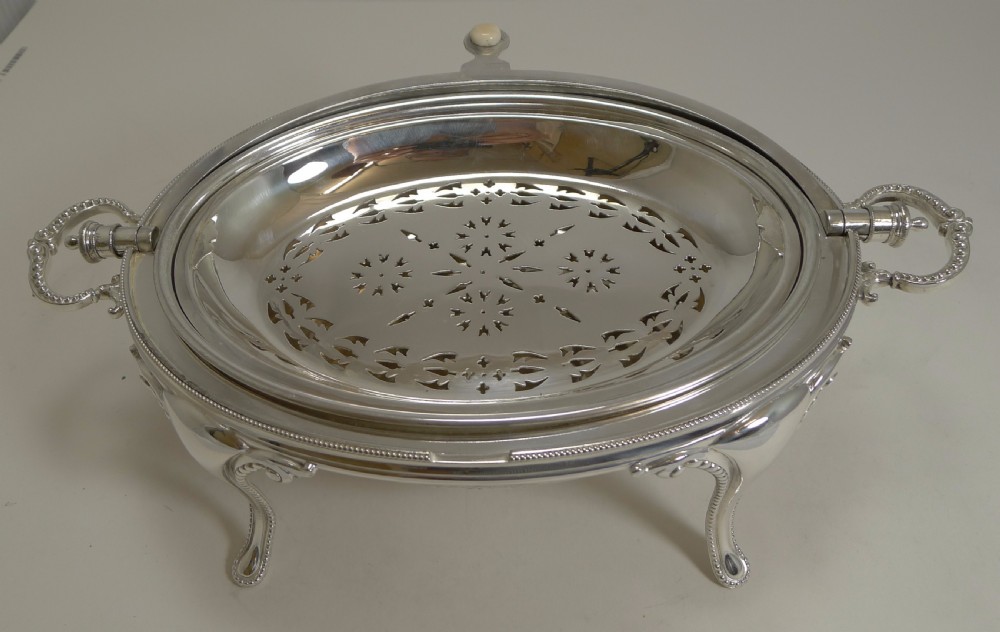 Fine Quality English Silver Plated Breakfast Dish - Fern Engraved - 1891 View IV