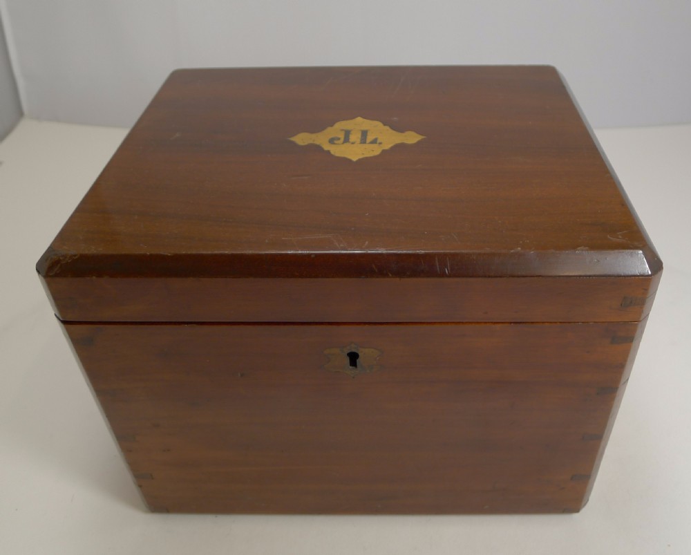 Magnificent Cased Elkington Silver Plated Biscuit Box - 1883 View III