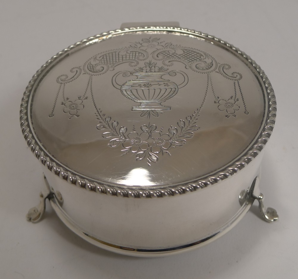 Pretty Antique English Sterling Silver Jewellery Box - 1915