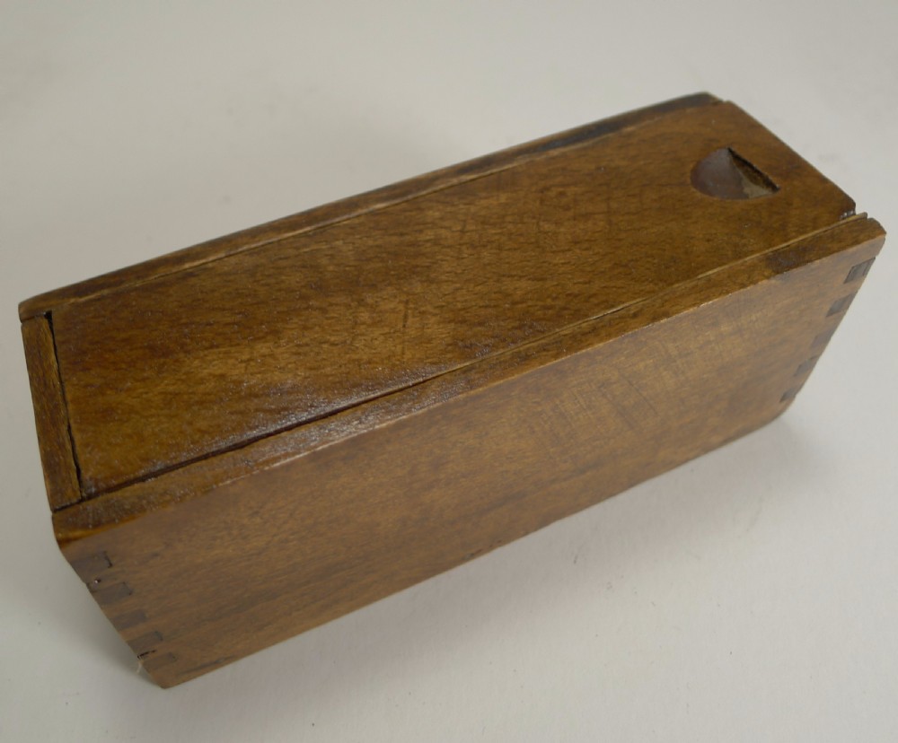 Antique English Boxed Set Bone & Ebony Wood Dominoes c.1890 View II