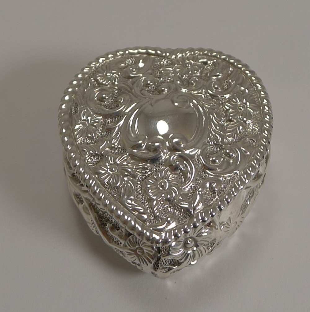English Victorian Sterling Silver Heart Shaped Box - 1900