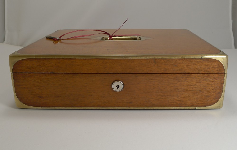 Rare Brass Bound Military Style Tea Sample Box / Caddy by Chapman Son & Co., London View VII