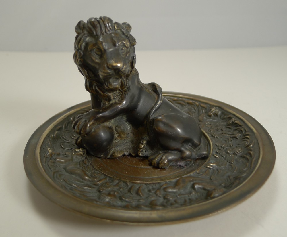 Fine and Grand Antique English Bronze Dish - Lion c.1860 View III