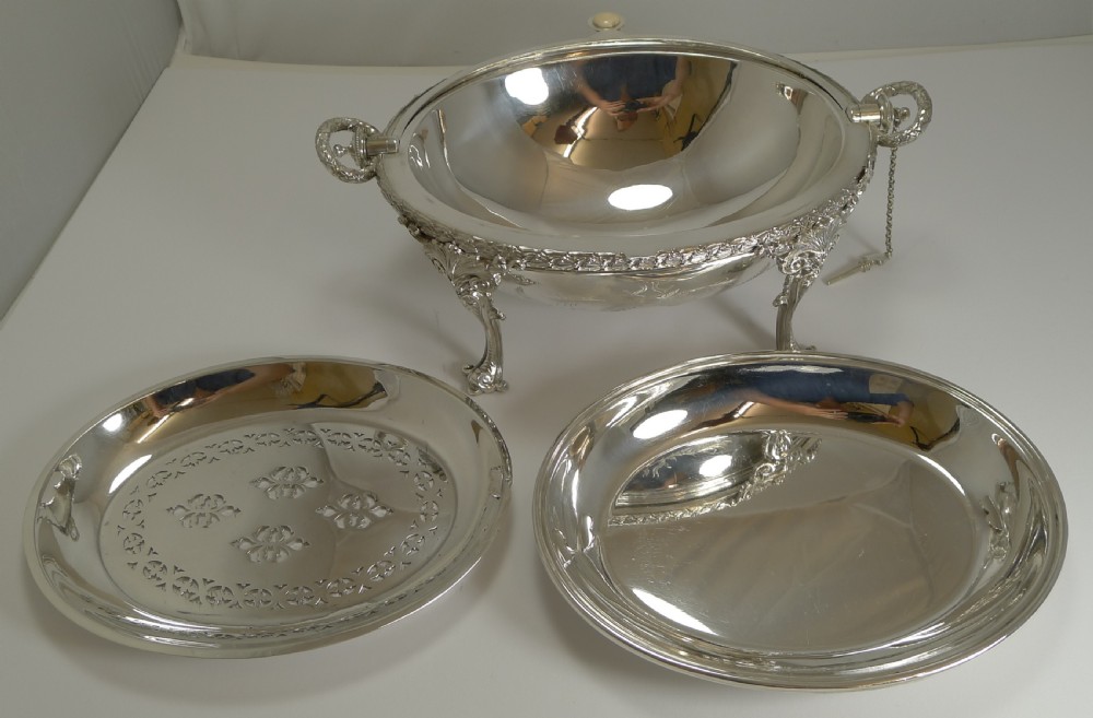 Fine Quality English Silver Plated Breakfast Dish - Fern Engraved c.1890 View VI
