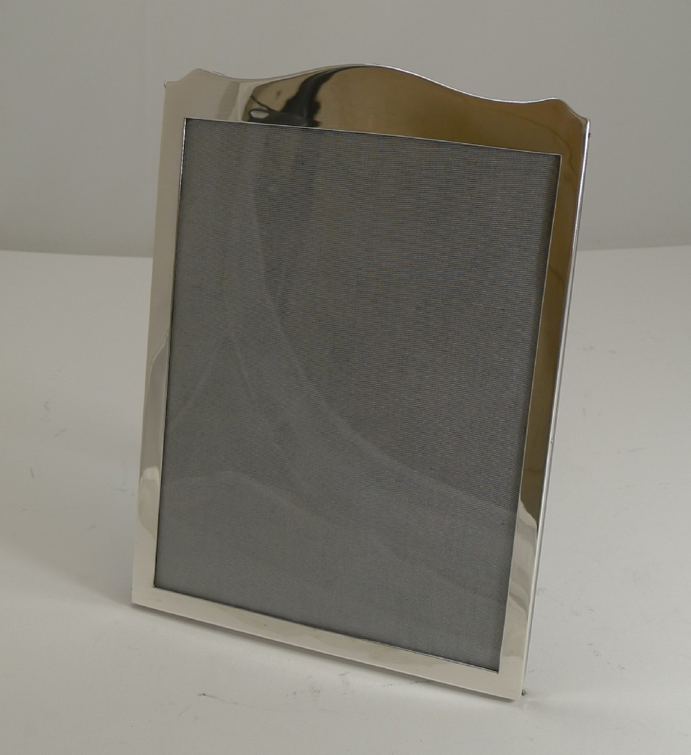 Smart Antique English Sterling Silver Photograph Frame