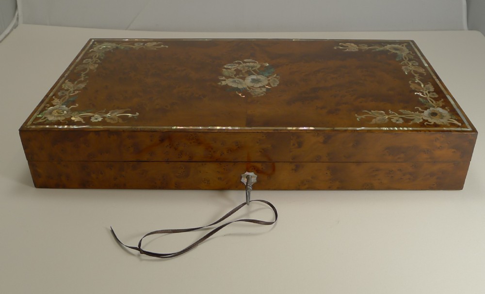  Exquisite English Mother of Pearl Inlaid Amboyna Backgammon Board c.1890 View IV