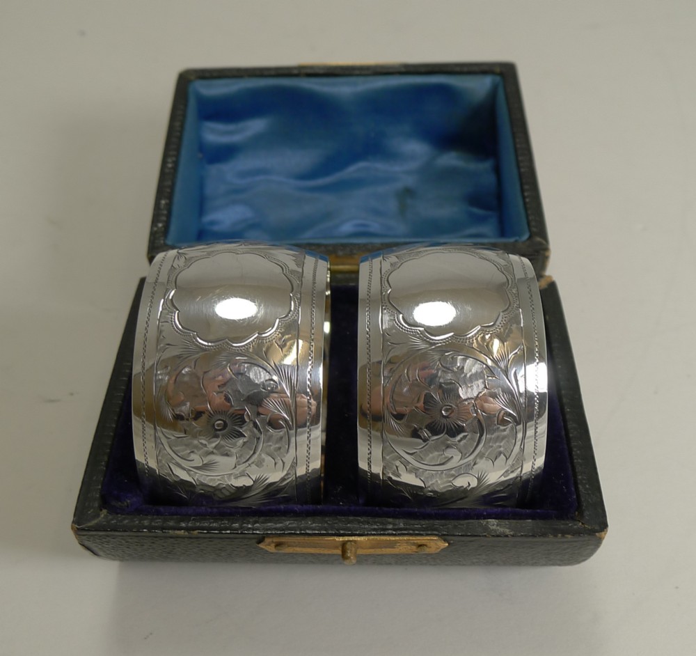 Pair Elegant Cased English Sterling Silver Napkin Rings - 1908